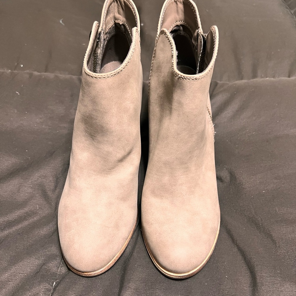 Michael Shannon Tan Ankle Boots with Block Heel